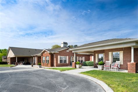 single level senior living.